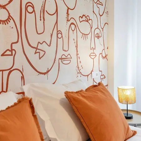 Picasso, 6 Personas, Espacioso Piso De Diseno Апартаменти