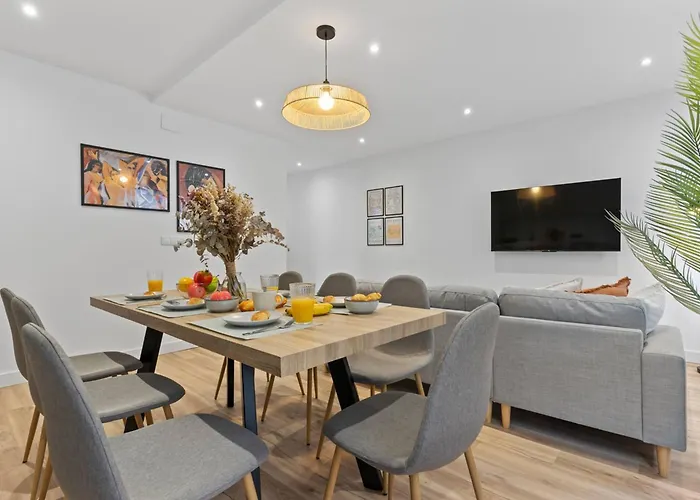 Lejlighed Picasso, 6 Personas, Espacioso Piso De Diseno *