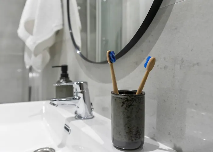 Picasso, 6 Personas, Espacioso Piso De Diseno Gijón