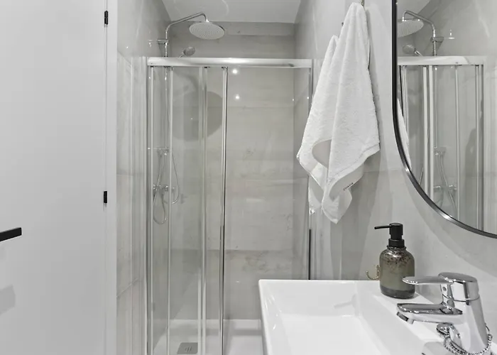 Picasso, 6 Personas, Espacioso Piso De Diseno Lejlighed Gijón