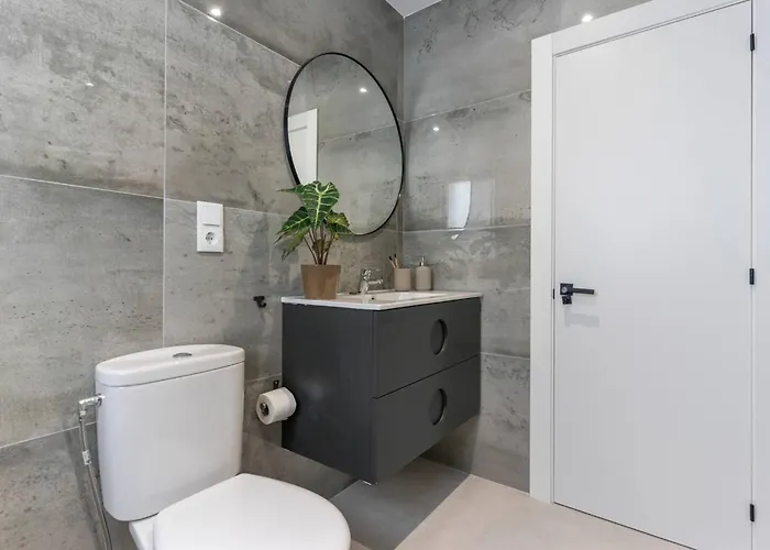 Picasso, 6 Personas, Espacioso Piso De Diseno Lejlighed *