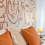 Picasso, 6 Personas, Espacioso Piso De Diseno Appartement