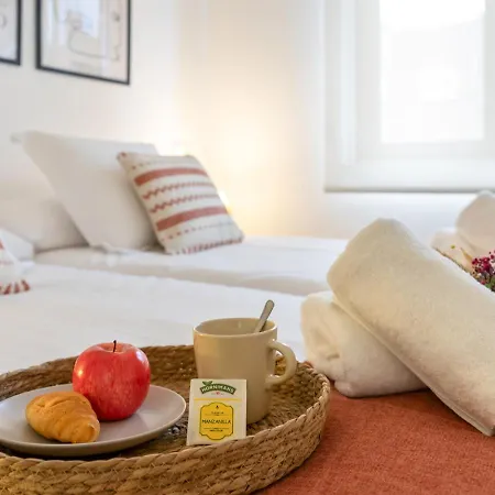 Picasso, 6 Personas, Espacioso Piso De Diseno * Gijon