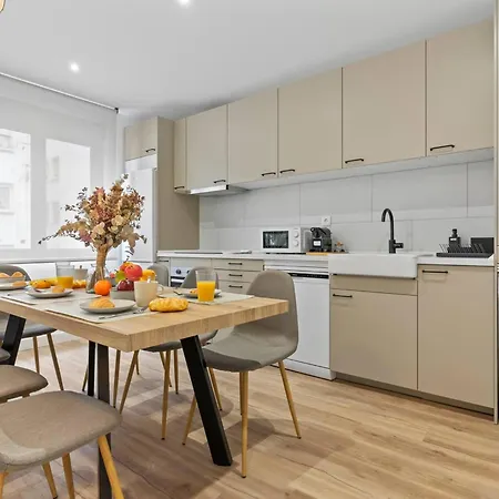 Picasso, 6 Personas, Espacioso Piso De Diseno *