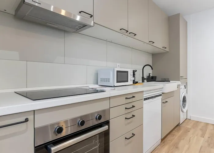 Appartement Picasso, 6 Personas, Espacioso Piso De Diseno Gijón