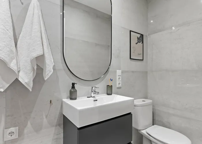 Appartement Picasso, 6 Personas, Espacioso Piso De Diseno